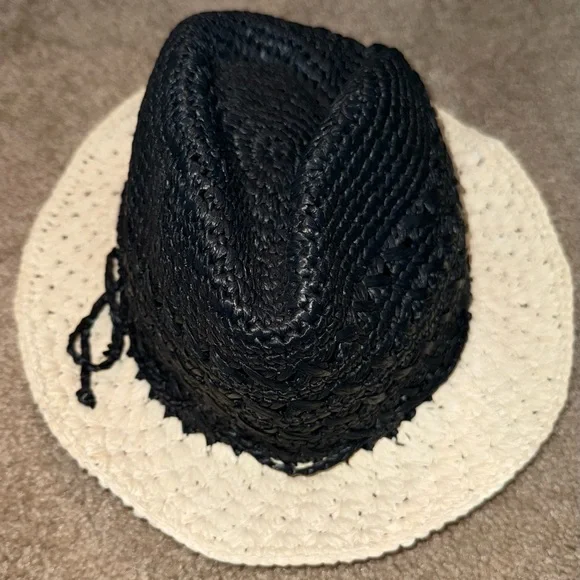 NWT Kate Spade Black and White Hat Black And White Kate Spade Hat for Sale up to 90% Off: Poshmark main image 3